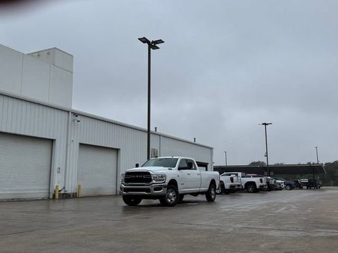 Used 2022 RAM 3500 Big Horn image 1