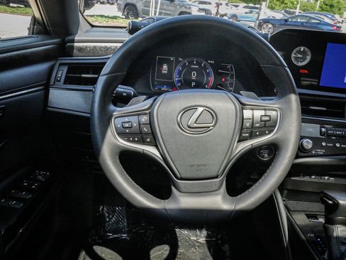 Used 2023 Lexus ES 350 w/ Premium Package FWD image 18