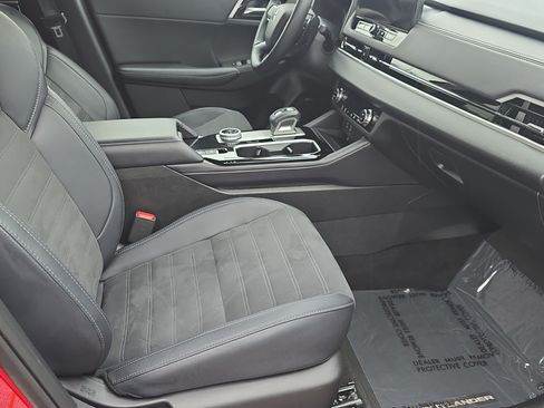 Used 2025 Mitsubishi Outlander SE FWD image 13