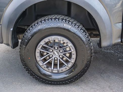 Used 2019 Ford F150 Raptor w/ Equipment Group 802A Luxury AWD/4WD image 9