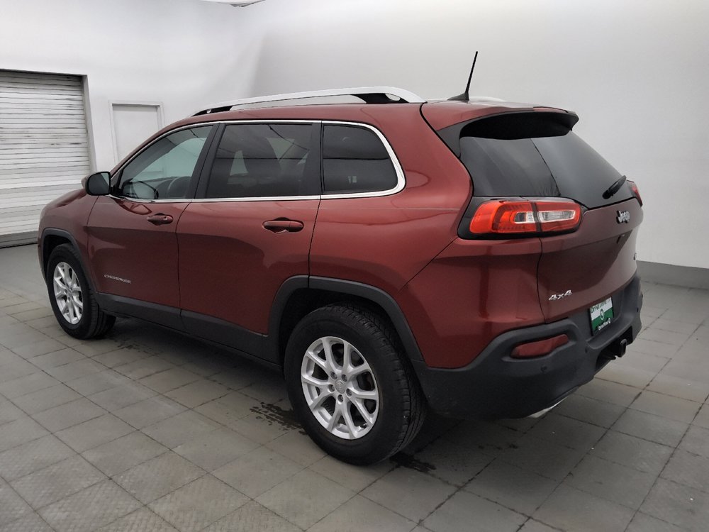 Used 2017 Jeep Cherokee Latitude w/ Comfort/Convenience Group AWD/4WD image 3