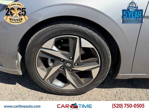 Used 2023 Hyundai Elantra SEL w/ Convenience Package FWD image 5