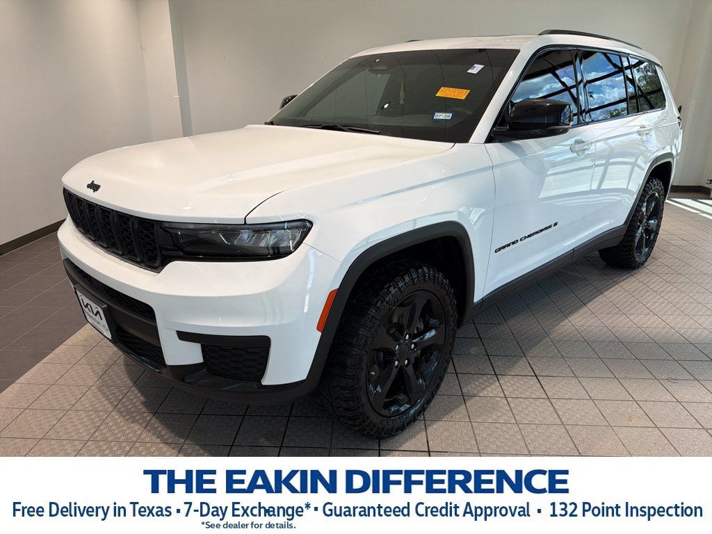 Used 2022 Jeep Grand Cherokee L Laredo RWD image 1