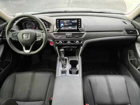 Used 2019 Honda Accord EX image 5