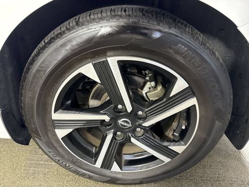 Used 2024 Nissan Sentra SV w/ All-Weather Package FWD image 6