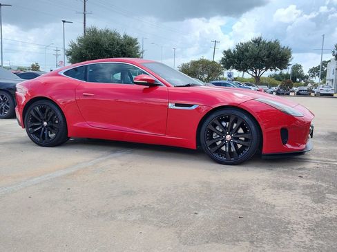 Used 2019 Jaguar F-TYPE Coupe RWD image 13