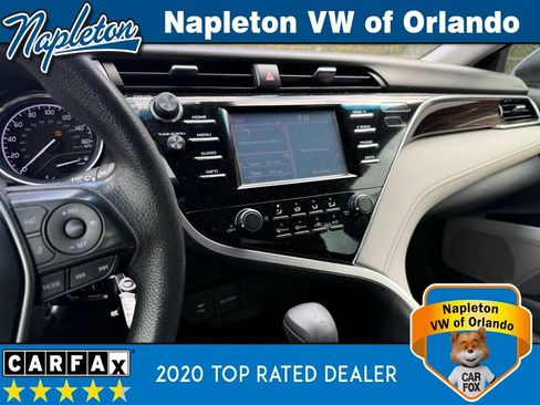 Used 2018 Toyota Camry LE image 26