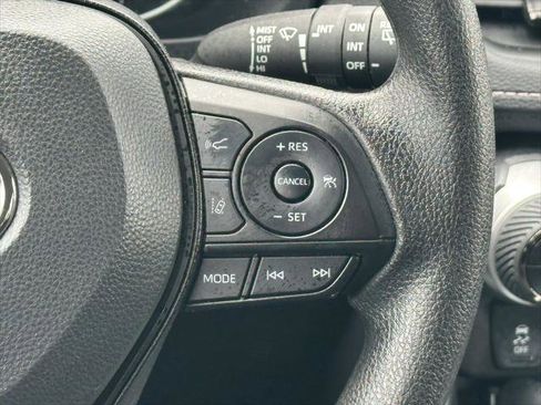 Certified 2025 Toyota RAV4 XLE image 22