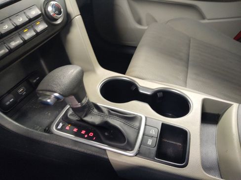 Used 2020 Kia Sportage LX image 26