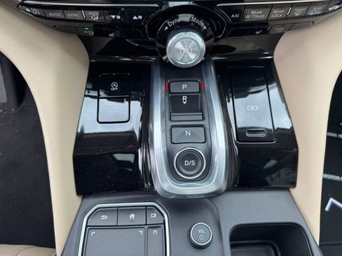 Used 2023 Acura MDX SH-AWD w/ Technology Package image 29