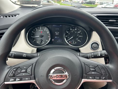 Used 2020 Nissan Rogue Sport SV AWD/4WD image 21