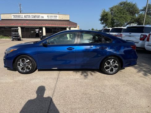 Used 2021 Kia Forte LXS FWD image 4