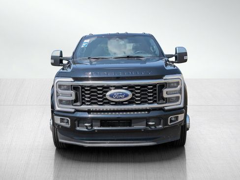 Used 2023 Ford F450 Platinum w/ FX4 Off-Road Package AWD/4WD image 9