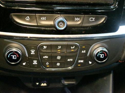 Used 2023 Chevrolet Traverse RS AWD/4WD image 27