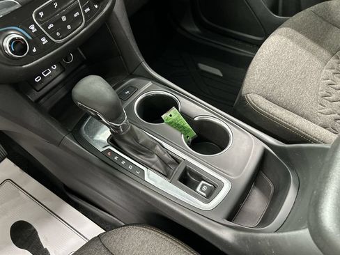 Used 2024 Chevrolet Equinox LT w/ LPO, Floor Liner Package FWD image 17