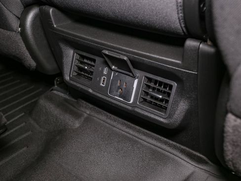 Used 2024 Chevrolet Silverado 1500 LT image 21