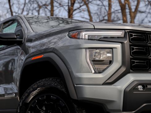 New 2026 GMC Canyon Elevation w/ Convenience Package image 3