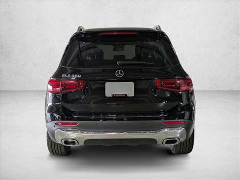 Certified 2025 Mercedes-Benz GLB 250 image 9