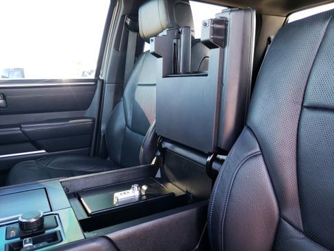 Used 2025 Toyota Tundra Platinum image 29