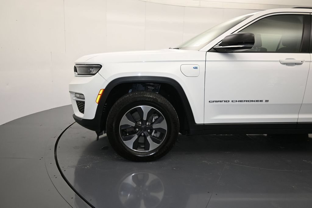 Used 2024 Jeep Grand Cherokee Limited 4xe AWD/4WD image 9