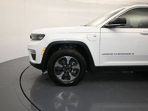 Used 2024 Jeep Grand Cherokee Limited 4xe AWD/4WD image 9