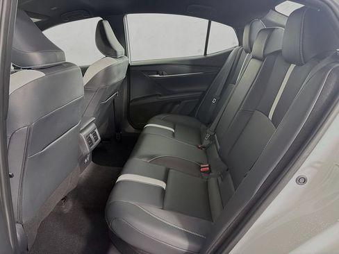 Used 2025 Toyota Camry SE FWD image 35