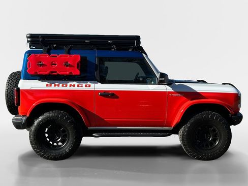Used 2025 Ford Bronco Stroppe Edition image 6