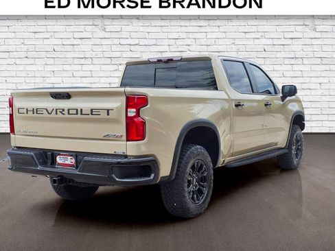 Used 2022 Chevrolet Silverado 1500 ZR2 w/ Technology Package AWD/4WD image 5