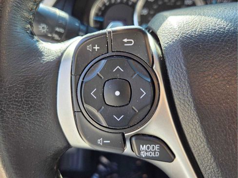 Used 2014 Toyota Camry SE w/ Leather Package FWD image 29
