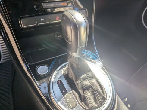 Used 2019 Volkswagen Beetle S image 11