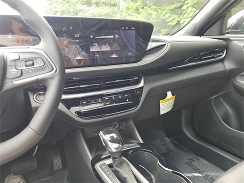 New 2025 Buick Envista Avenir image 25