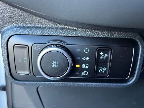 Used 2025 Ford Explorer Active w/ Active Comfort Package image 16