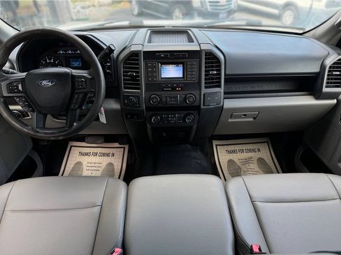 Used 2022 Ford F250 XL w/ Power Equipment Group AWD/4WD image 7