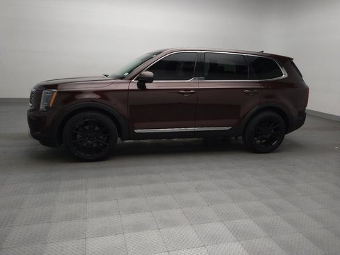 Used 2020 Kia Telluride LX image 2