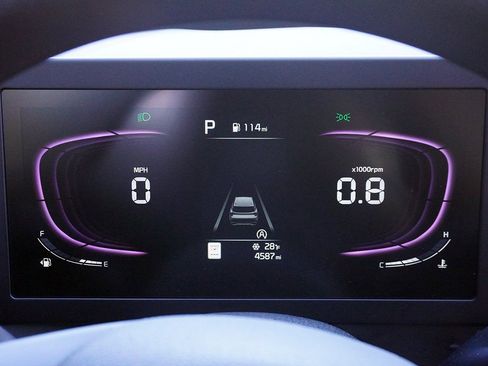 Used 2025 Kia Sportage LX image 38