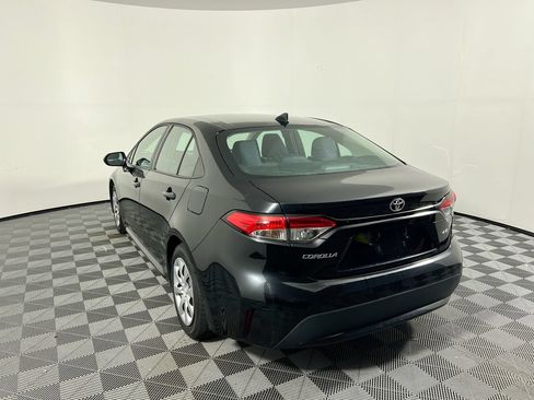 Used 2021 Toyota Corolla LE FWD image 5