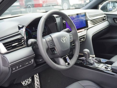 New 2026 Toyota Camry XSE AWD/4WD image 19