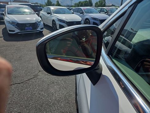 Used 2021 Chrysler Voyager Lxi image 33