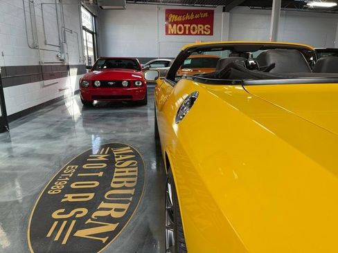 Used 2017 Dodge Challenger SRT w/ Technology Group image 16