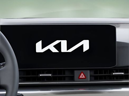 Used 2026 Kia Carnival FWD image 16