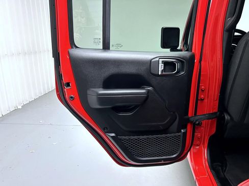 Used 2025 Jeep Wrangler Unlimited Sport AWD/4WD image 20