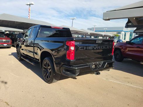 Used 2025 Chevrolet Silverado 1500 Custom w/ LPO, Dark Essentials Package RWD image 6