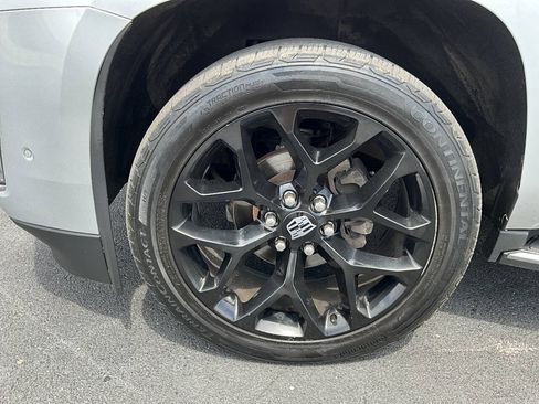 Used 2017 Cadillac Escalade ESV Luxury AWD/4WD image 18