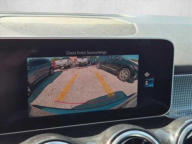 Used 2021 Mercedes-Benz GLB 250 4MATIC image 11