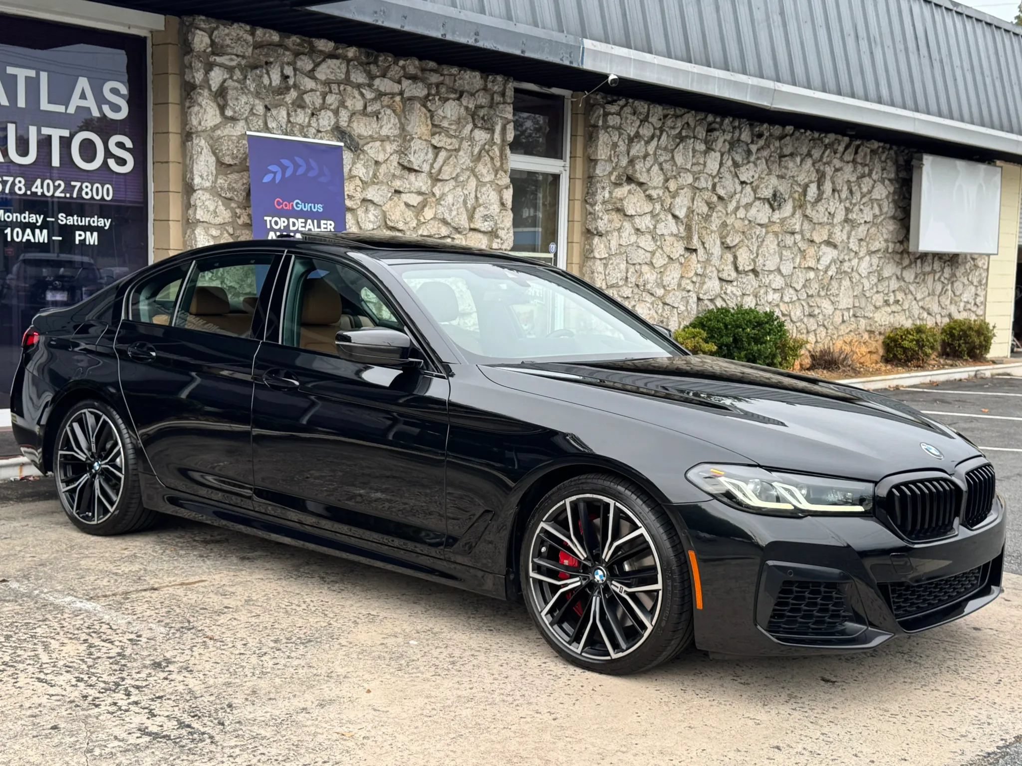 Used 2023 BMW 540i w/ M Sport Package RWD image 5