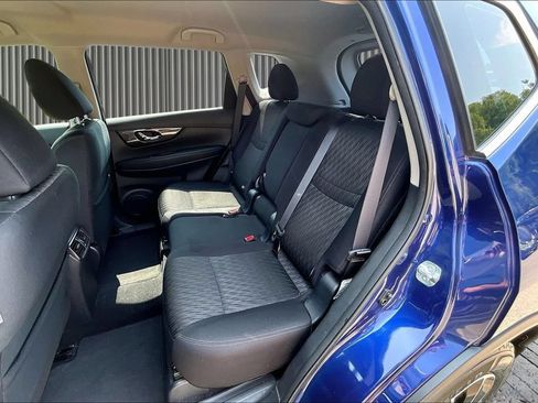 Used 2018 Nissan Rogue S AWD/4WD image 26