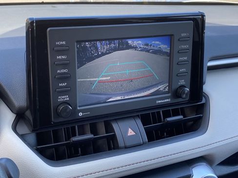 Used 2021 Toyota RAV4 XLE w/ Convenience Package image 31