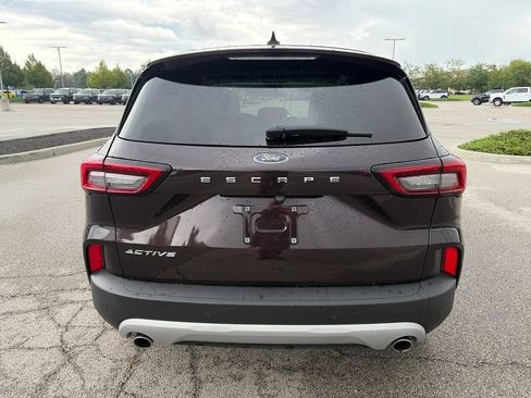 Used 2023 Ford Escape Active w/ Tech Pack #2 FWD image 6