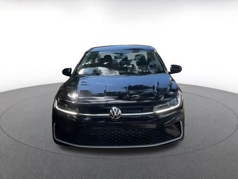 Used 2025 Volkswagen Jetta SE image 4