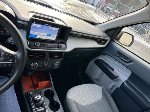 Certified 2022 Ford Maverick XLT w/ Equipment Group 300A Standard image 11